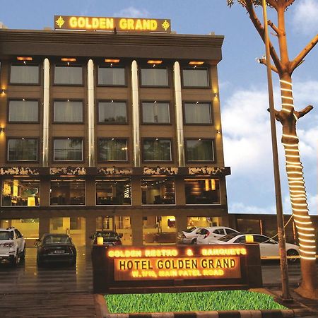 Hotel Golden Grand Delhi  Dış mekan fotoğraf