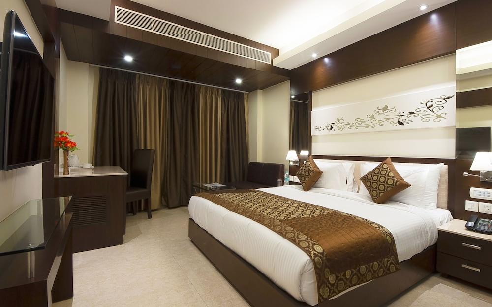 Hotel Golden Grand Delhi  Dış mekan fotoğraf