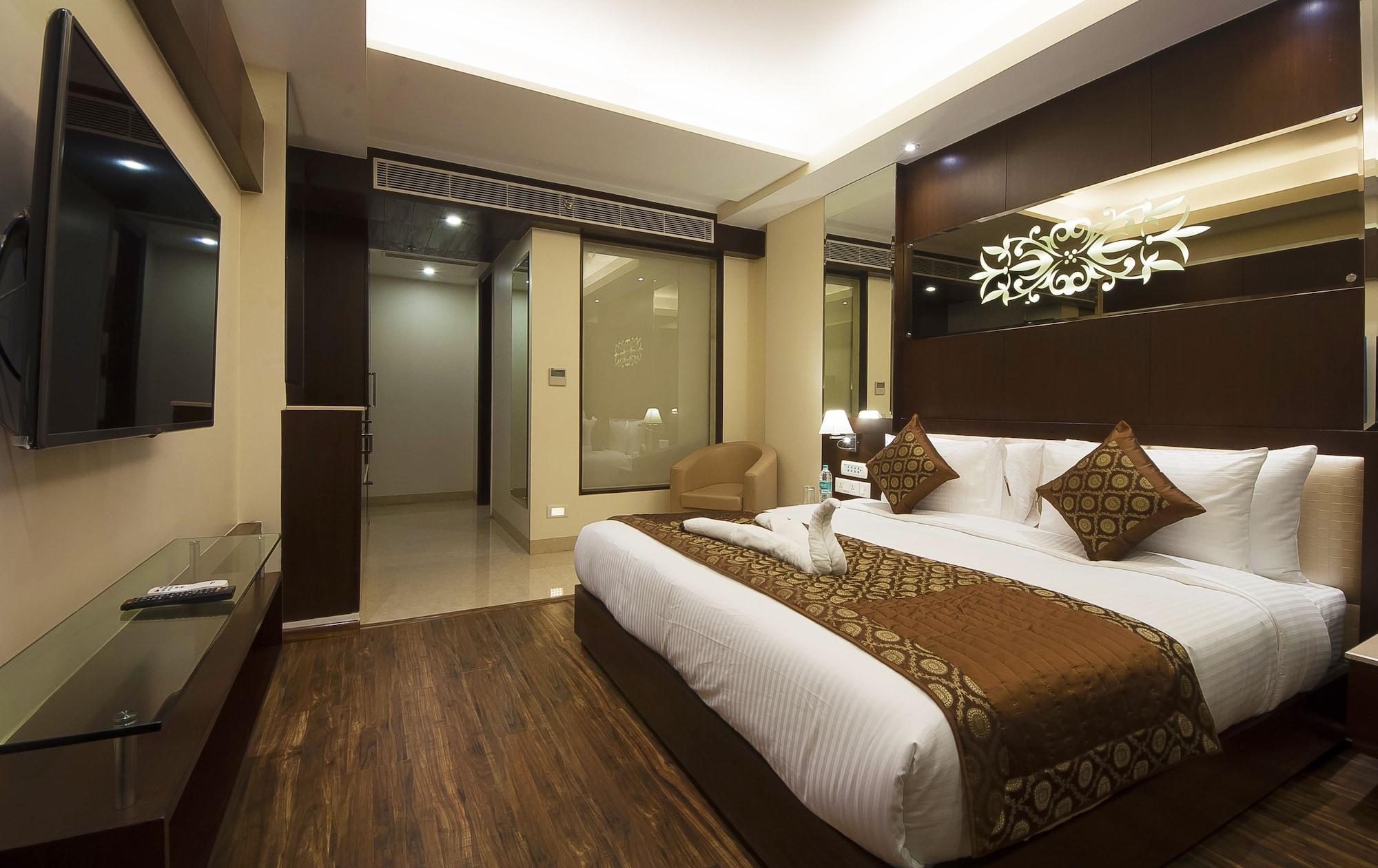 Hotel Golden Grand Delhi  Dış mekan fotoğraf