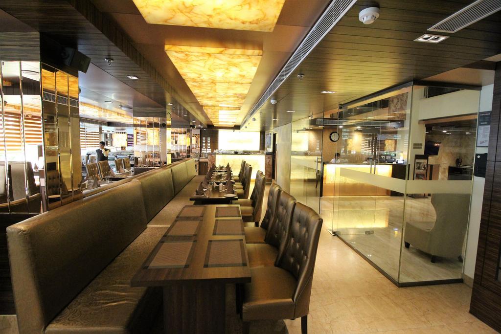 Hotel Golden Grand Delhi  Dış mekan fotoğraf
