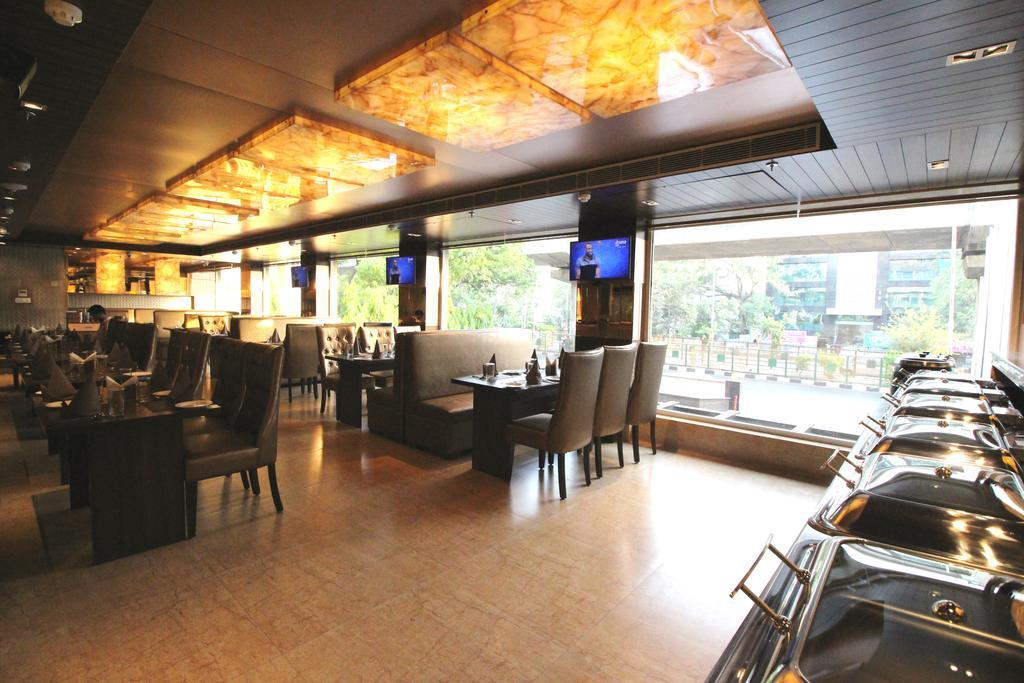 Hotel Golden Grand Delhi  Dış mekan fotoğraf