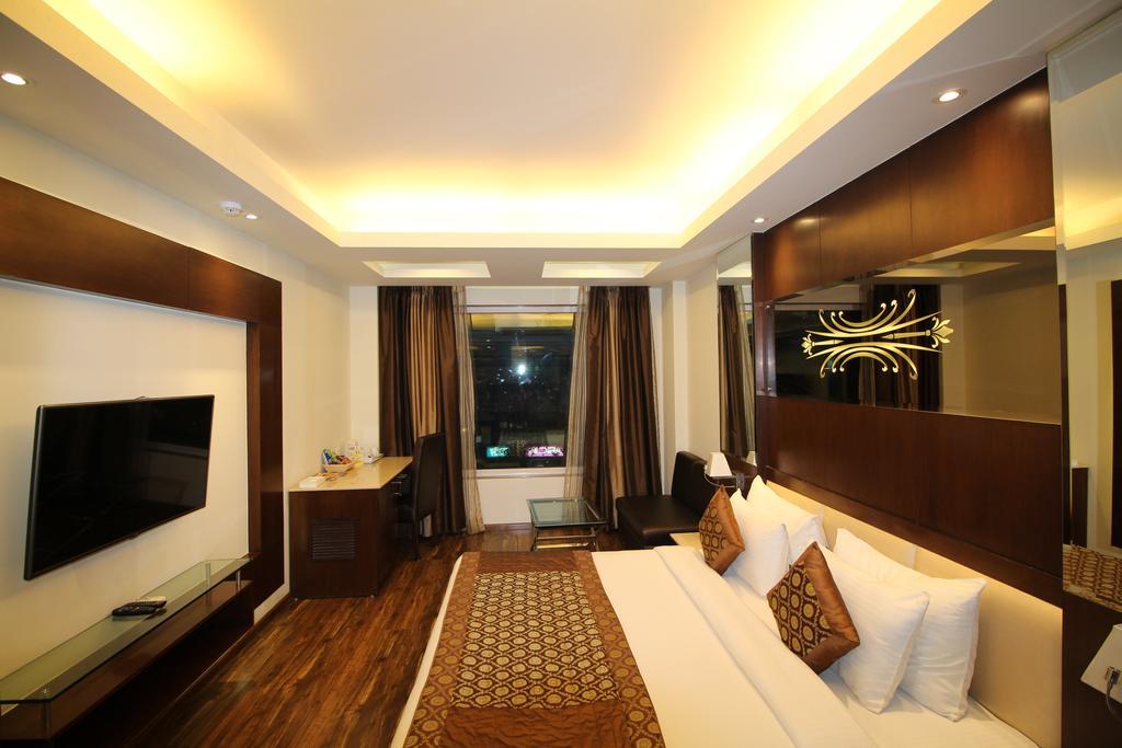 Hotel Golden Grand Delhi  Dış mekan fotoğraf