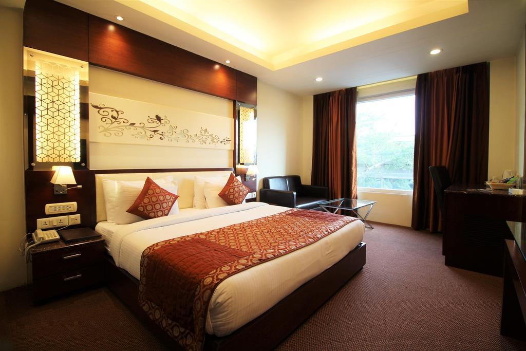 Hotel Golden Grand Delhi  Dış mekan fotoğraf