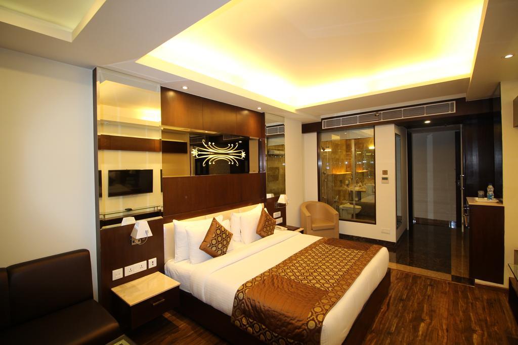 Hotel Golden Grand Delhi  Dış mekan fotoğraf