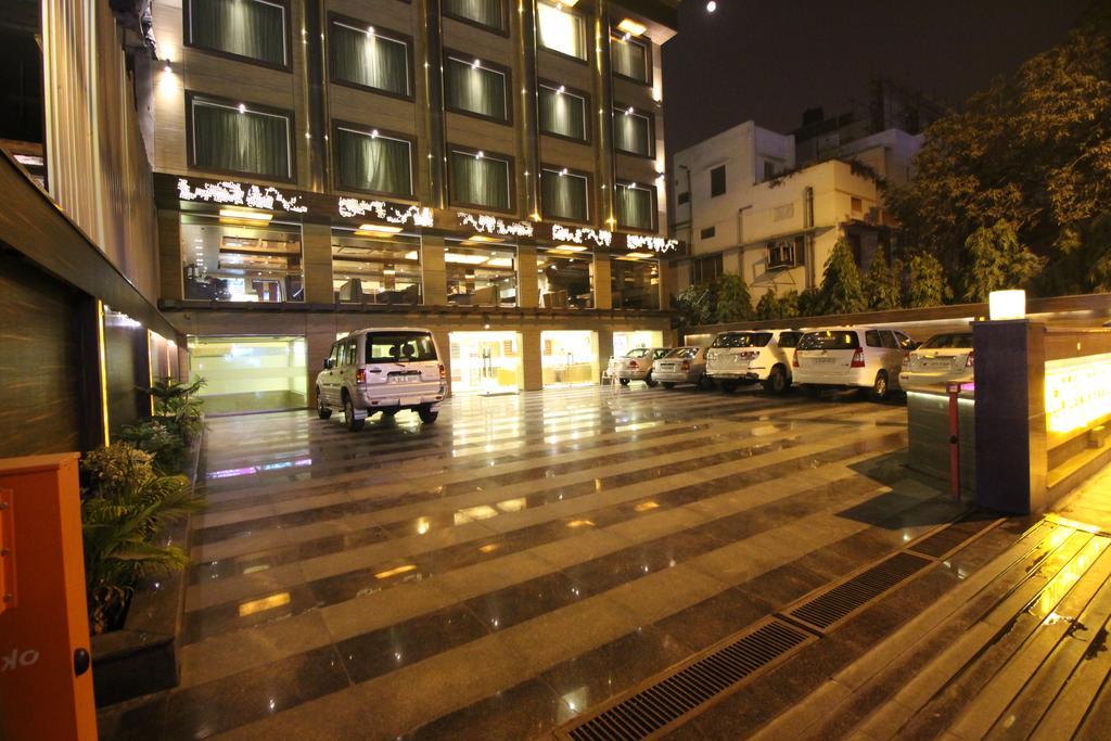 Hotel Golden Grand Delhi  Dış mekan fotoğraf